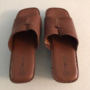 NWOT Cherokee Roxann Brown Slide Size 7 1/2
